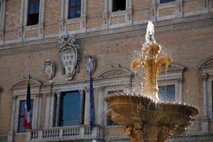 Roma - fontana di Piazza Farnese (2010)